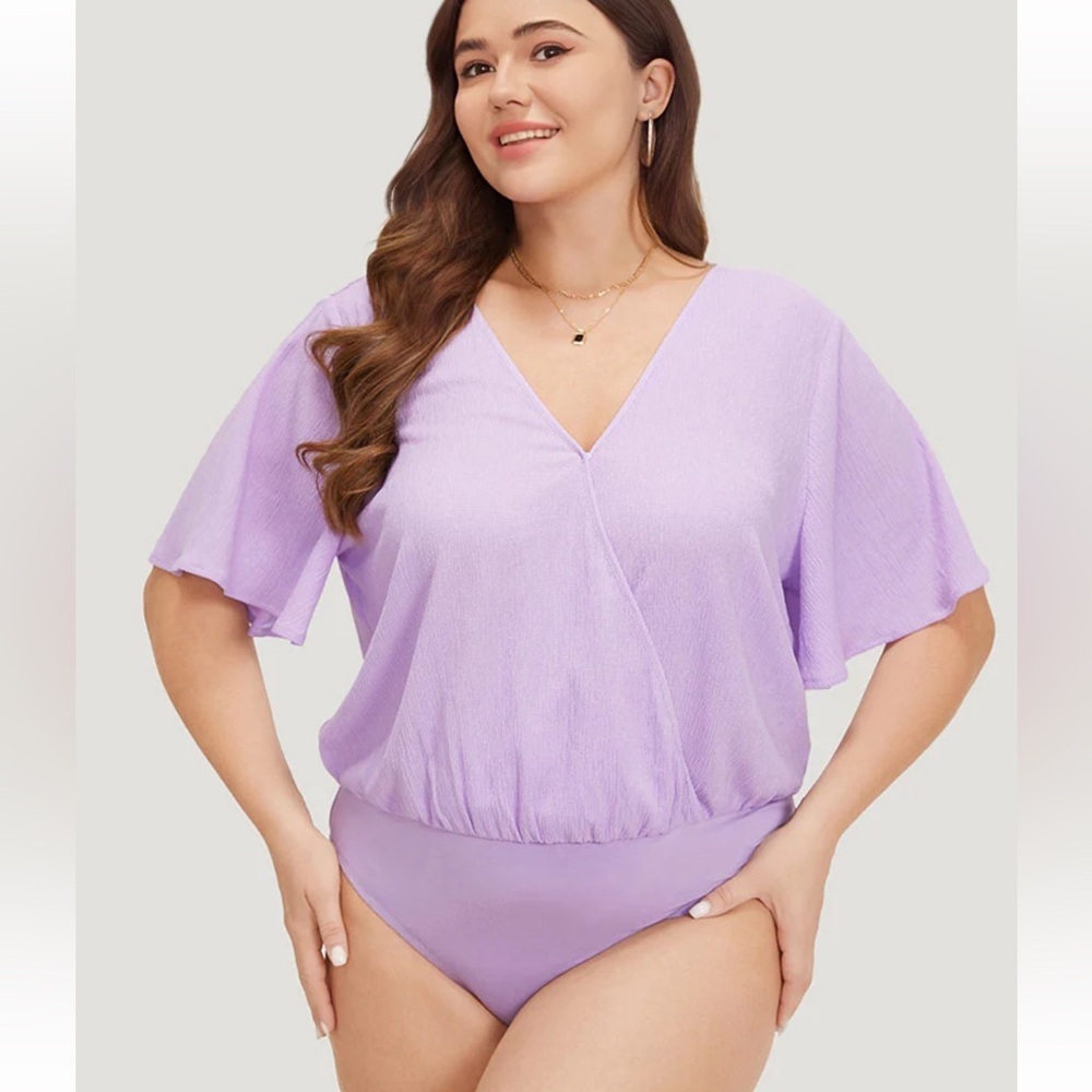 BloomChic Plus Size 2XL Solid Ruffle Sleeve V Neck Ruched Bodysuit us18-20